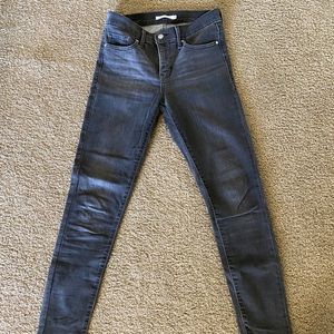 Levi’s 311 Shaping Skinny Jean
